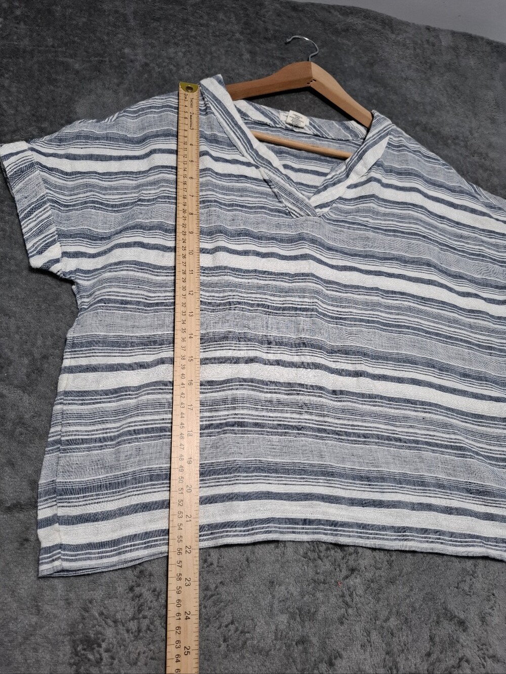 Artisan Ny Striped V-Neck Box Top in Blue and White 100% Linen Sz M Nautical - Picture 4 of 7
